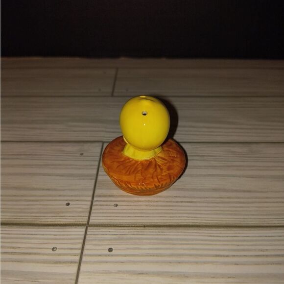 Warner Bros Vintage 1992 Tweety Bird Looney Tunes Salt Or Pepper Shaker - Picture 8 of 8